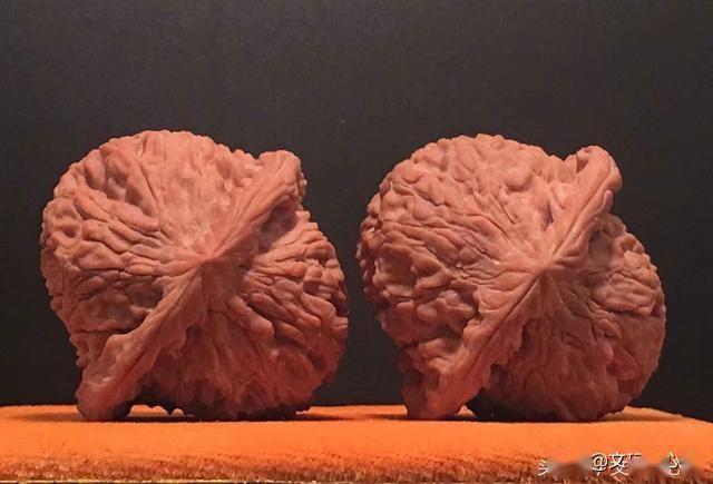 如何盤核桃又紅又亮_核桃盤紅了又變黑紅怎么辦_核桃盤紅是什么原理