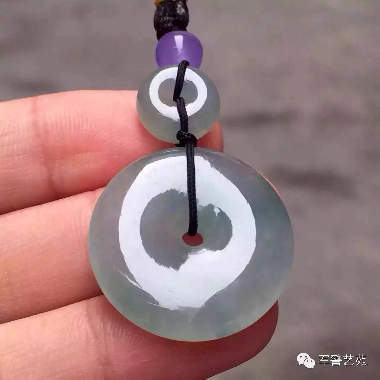 白花蜜蠟和黃蜜蠟哪個好_蜜蠟是帶白花好還是純黃好_蜜蠟黃白花是啥料