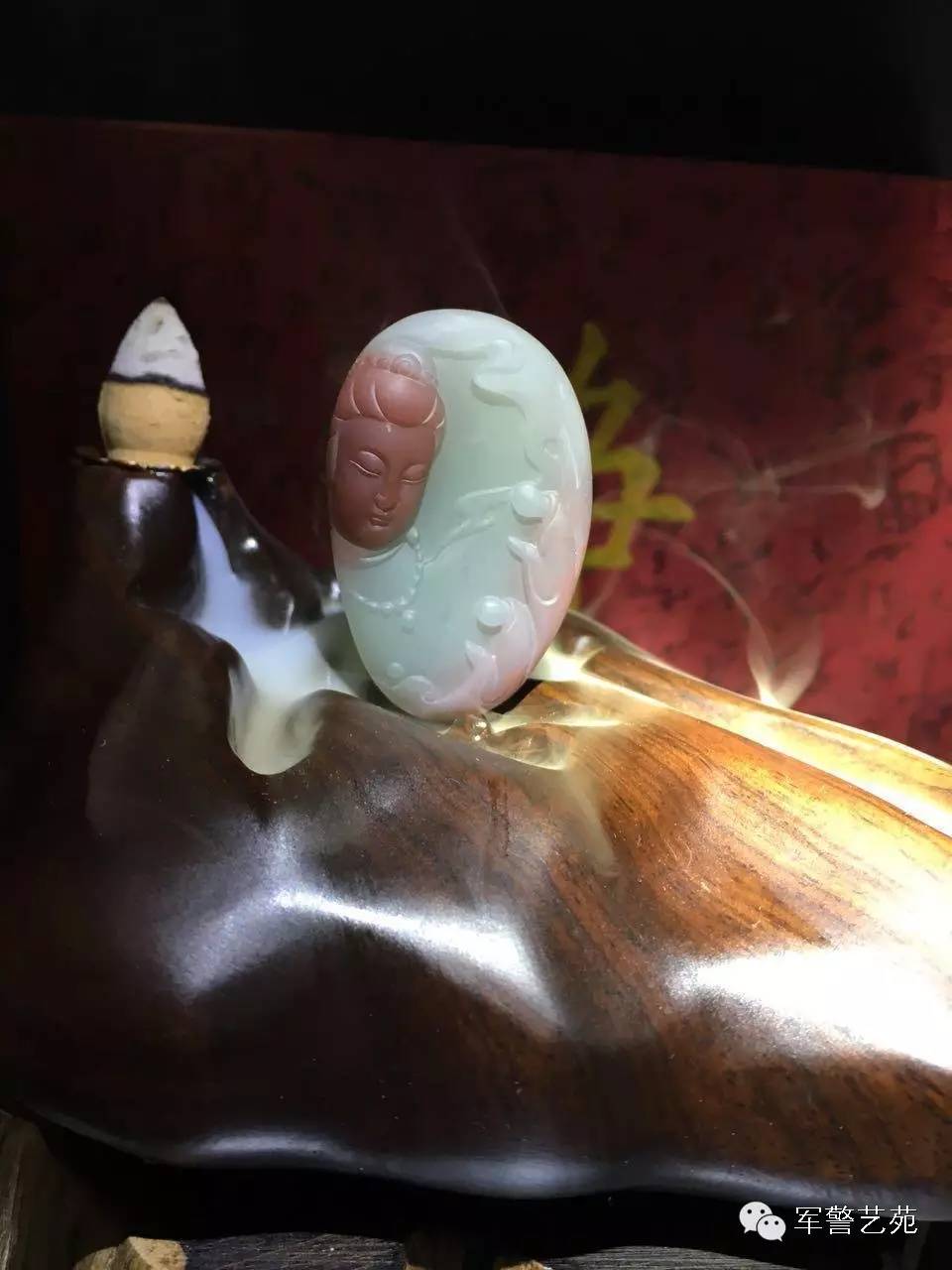 蜜蠟黃白花是啥料_蜜蠟是帶白花好還是純黃好_白花蜜蠟和黃蜜蠟哪個好