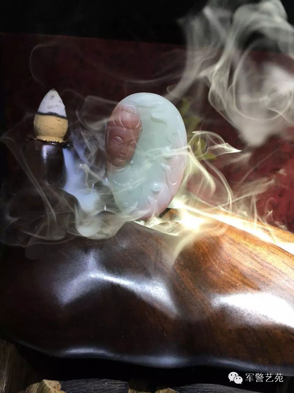 白花蜜蠟和黃蜜蠟哪個好_蜜蠟是帶白花好還是純黃好_蜜蠟黃白花是啥料