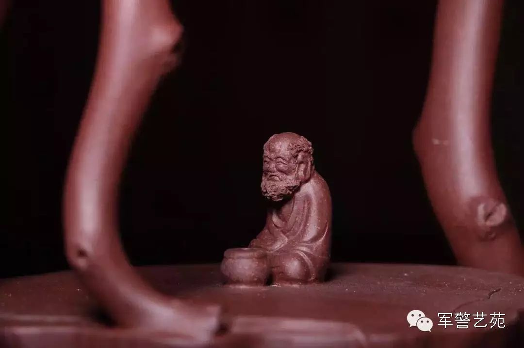 白花蜜蠟和黃蜜蠟哪個好_蜜蠟是帶白花好還是純黃好_蜜蠟黃白花是啥料