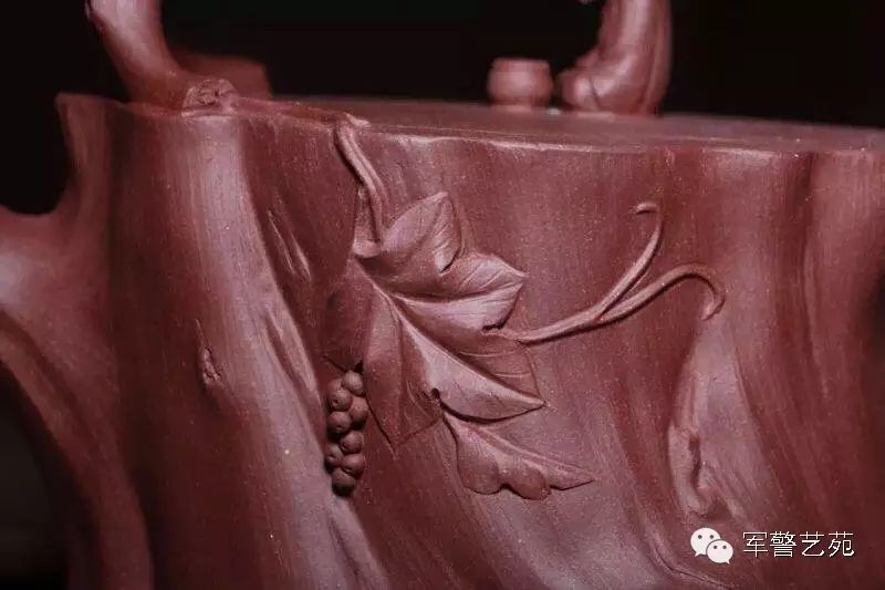 蜜蠟黃白花是啥料_白花蜜蠟和黃蜜蠟哪個好_蜜蠟是帶白花好還是純黃好