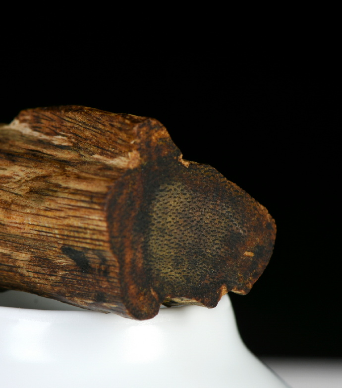 沉香綠奇楠藥用價值_鶯歌綠奇楠沉香手串功效_沉香綠奇楠