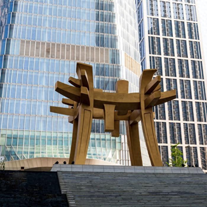 不銹鋼雕塑場景_景觀不銹鋼雕塑定制廠家_大型景觀不銹鋼雕塑