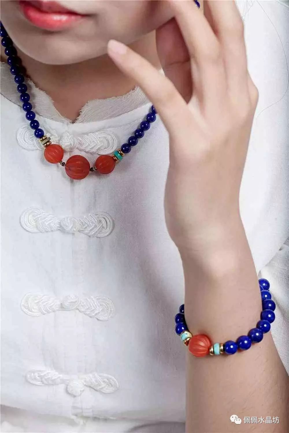 南紅手鏈適合什么人戴_戴南紅手串有什么講究_佩戴南紅手鏈有什么好處