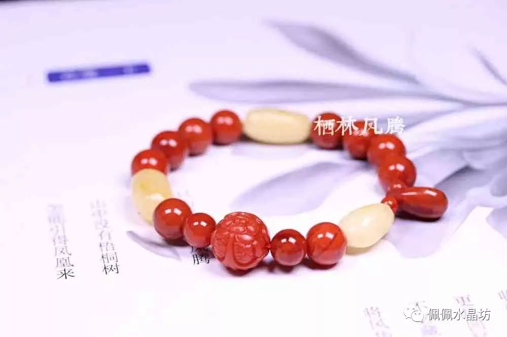 佩戴南紅手鏈有什么好處_戴南紅手串有什么講究_南紅手鏈適合什么人戴