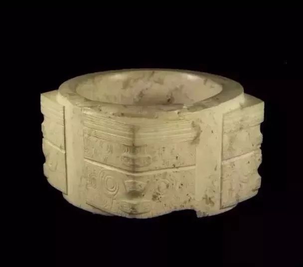 雕刻玉石的過程_雕刻痕跡玉器觀察方法有哪些_觀察玉器雕刻痕跡的方法