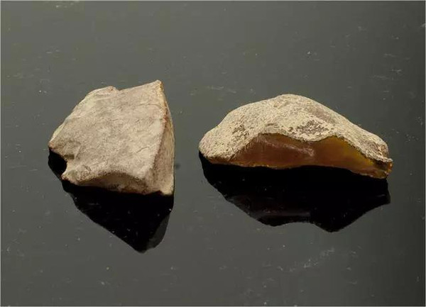 蜜蠟和石頭有什么區別_蜜蠟是石頭嗎_石蜜蠟手鏈值錢嗎