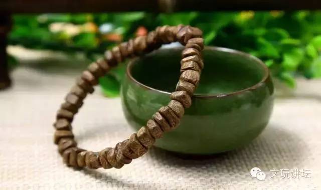 小葉紫檀手串盤玩方法_紫檀手串盤玩方法視頻_紫檀手串盤玩方法