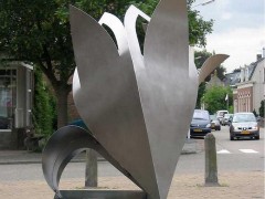 不銹鋼大型異形雕塑江蘇鑫宇定制姜堰公園抽象折紙花朵雕塑