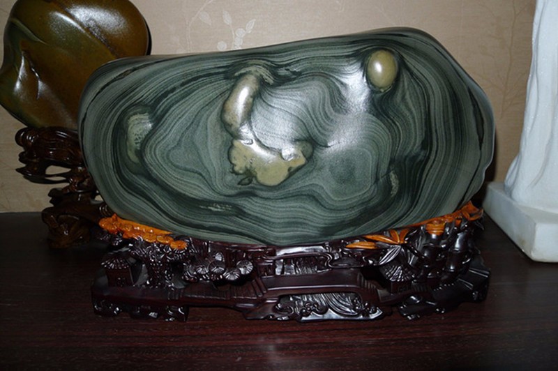象形奇石收藏價(jià)值_奇石收藏者的一件特殊藏品_奇石收藏前景分析