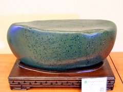 這種江河奇石形成難度大，一旦成形，收藏價(jià)值相當(dāng)高