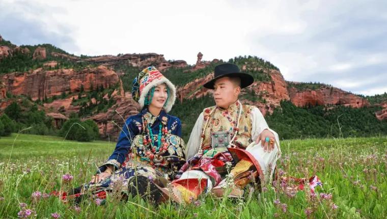 蜜蠟項鏈一般多少錢_蜜蠟項鏈多少顆珠子最好_蜜蠟項鏈好處