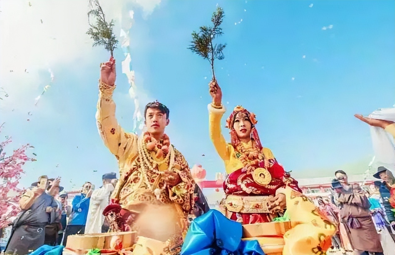 蜜蠟項鏈一般多少錢_蜜蠟項鏈多少顆珠子最好_蜜蠟項鏈好處