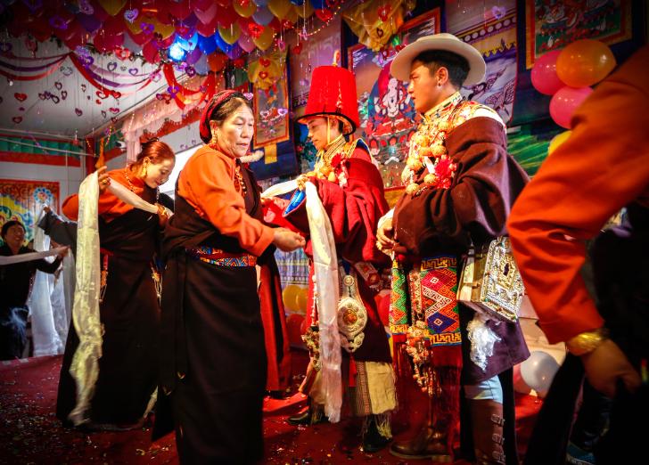 蜜蠟項鏈多少顆珠子最好_蜜蠟項鏈好處_蜜蠟項鏈一般多少錢