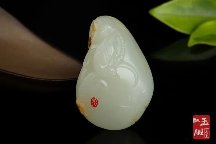 和田玉玉錢(qián)袋圖片_和田玉雕一下多少錢(qián)_和田玉錢(qián)袋吊墜價(jià)格