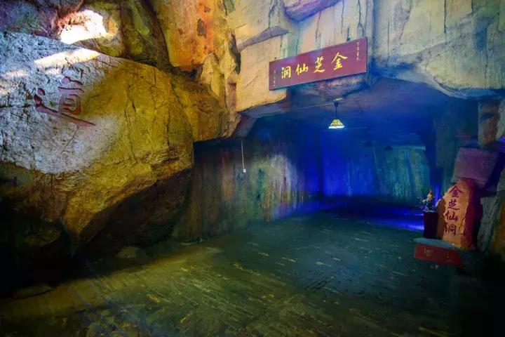 清遠奇石河風景區簡介_清遠奇石公園_清遠市奇石市場在哪里