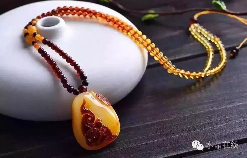 蜜蠟用什么油保養(yǎng)_蜜蠟用保養(yǎng)油好不好_保養(yǎng)油蜜蠟用什么清洗