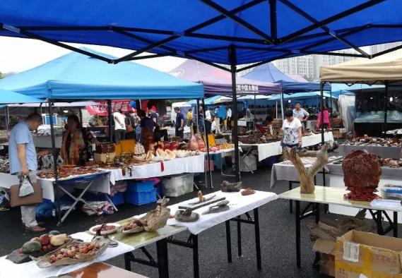 奇石石頭圖片_石頭奇石圖片高清_石頭奇觀圖片